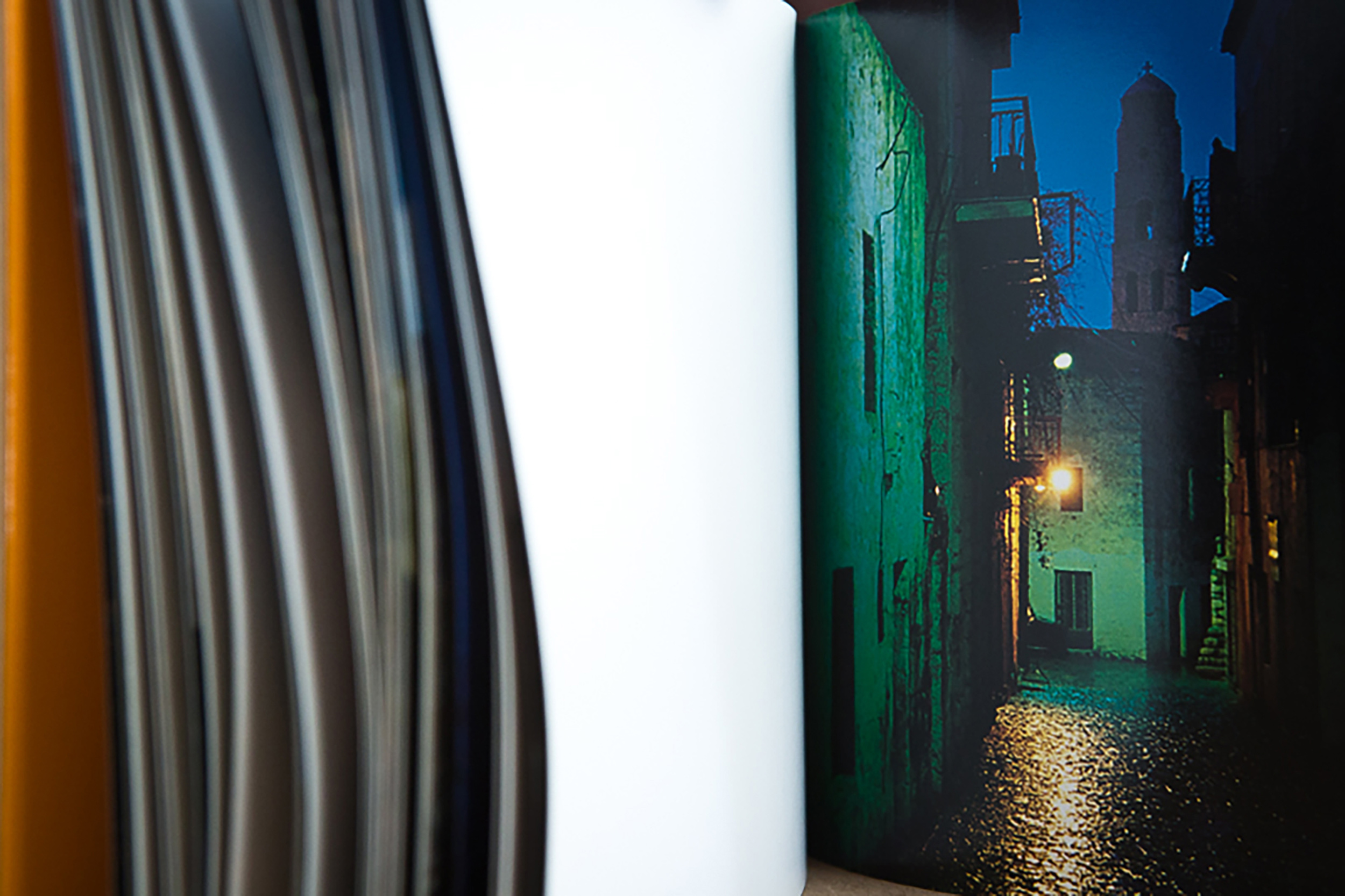Andreas Smaragdis "Mani" a photo travelogue all around Laconian. Open Spread